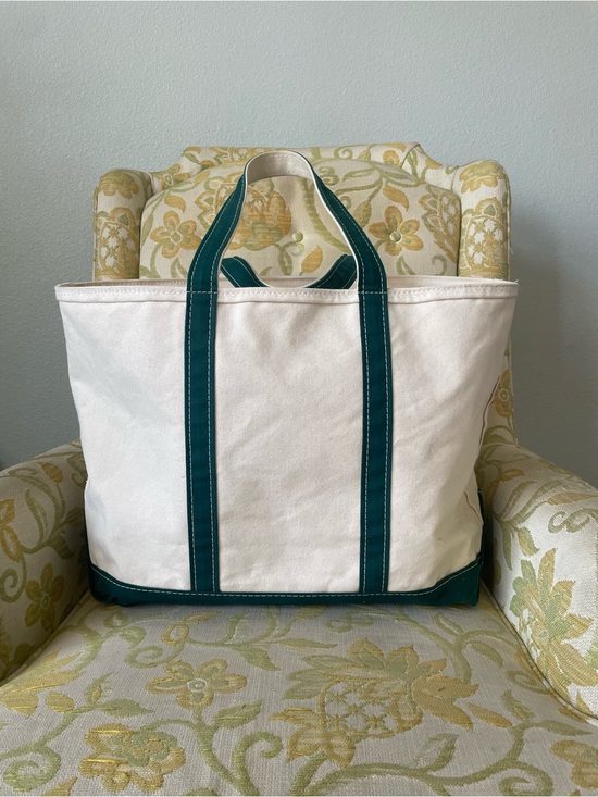L.L. Bean Handbags - Vintage Large LL Bean Boat and Tote Canvas Bag with Green Trim Zipper Closure